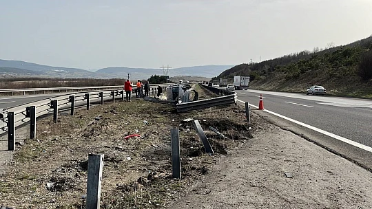 Kontrolden Kan Hafif Ticari Ara Bariyerleri Yerinden S Kt Yaral