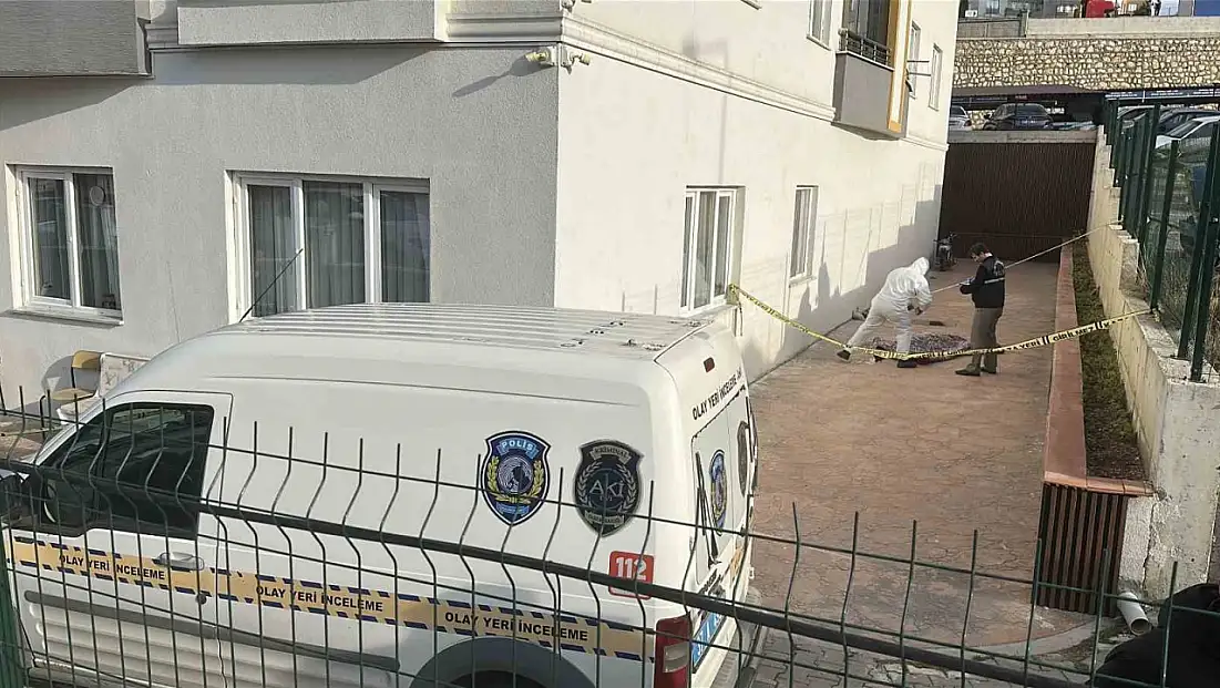 Kastamonu’da 7’nci kattaki balkondan düşen genç hayatını kaybetti