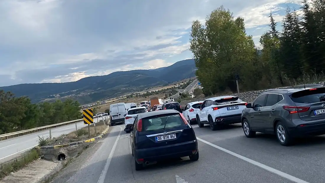 Yol çalışması 21 ilin geçiş noktasını kilitledi