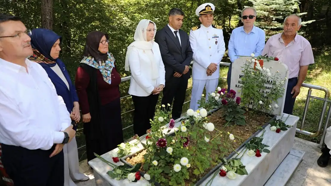 15 Temmuz şehidi Yaman kabri başında anıldı