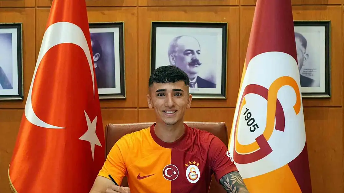 19 yaşındaki Caner Doğan, Galatasaray ile profesyonel sözleşme imzaladı