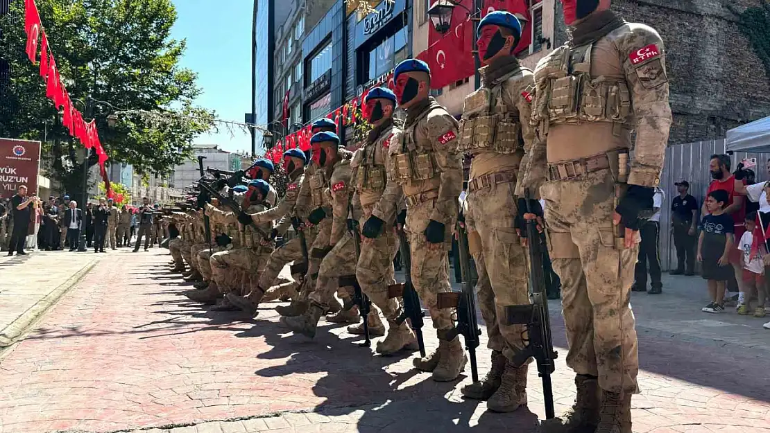 30 Ağustos Zafer Bayramında komandolar boy gösterdi