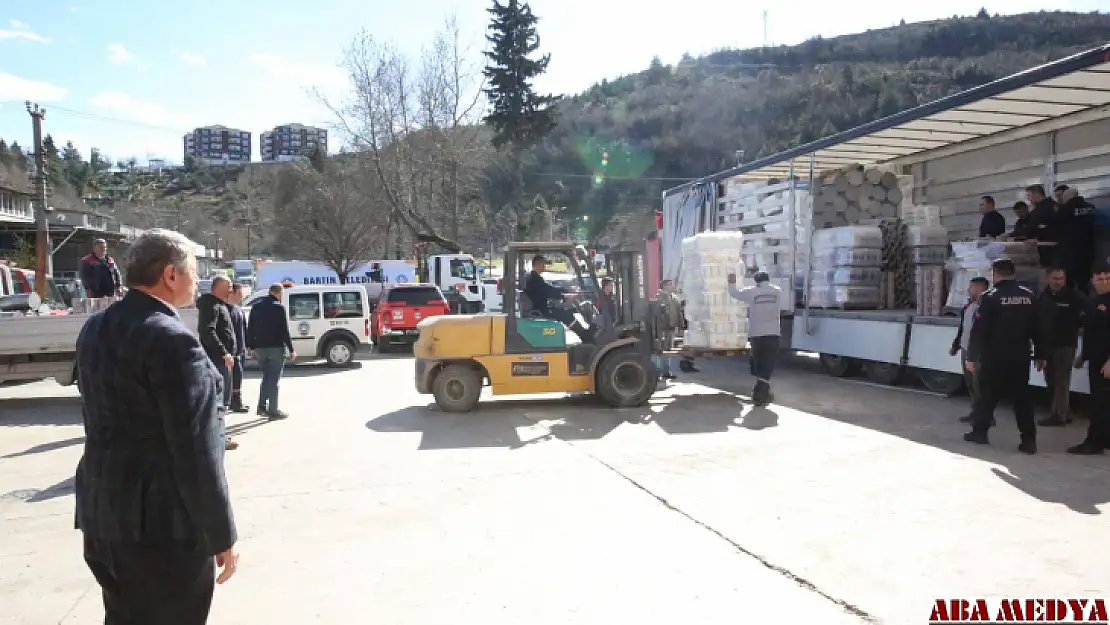 4'üncü yardım tırı Kahramanmaraş'a gönderildi 