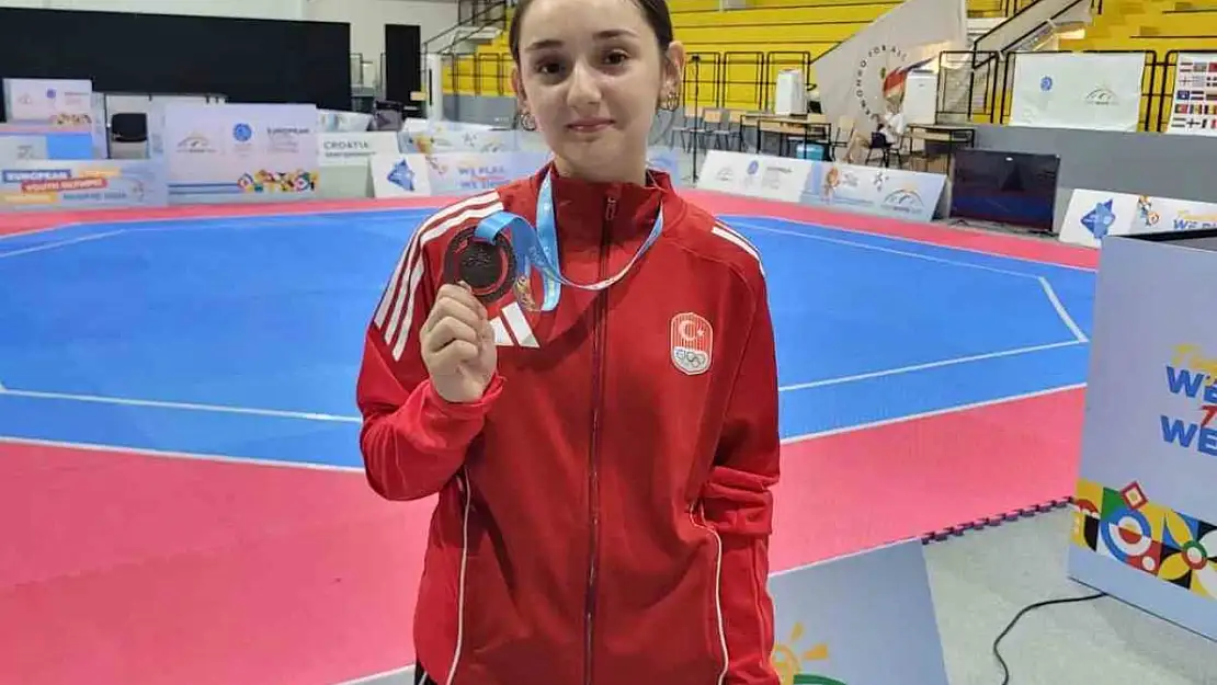 44 kiloda şampiyon oldu