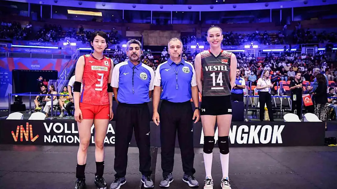 A Milli Kadın Voleybol Takımı, Japonya'ya 3-2 mağlup oldu