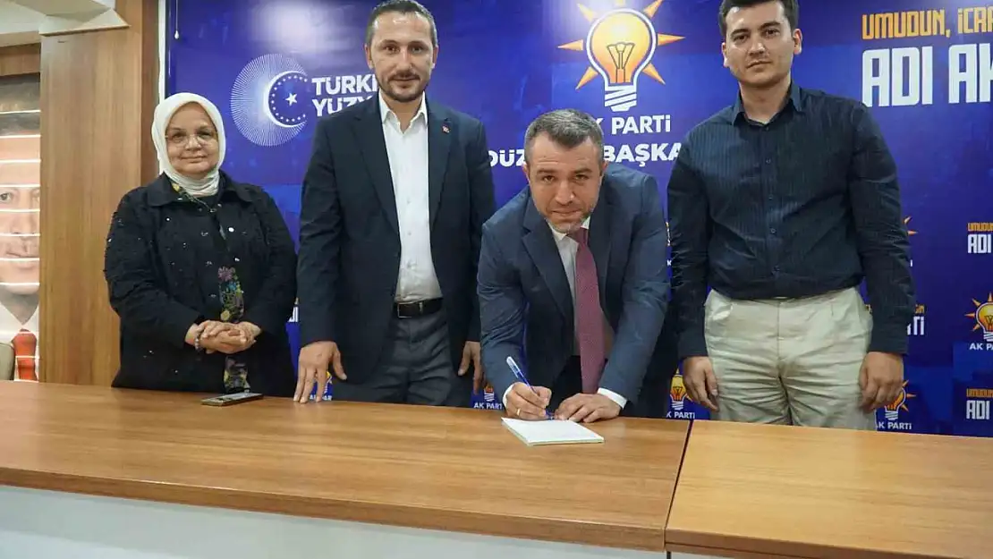 AK Partiye katıldı