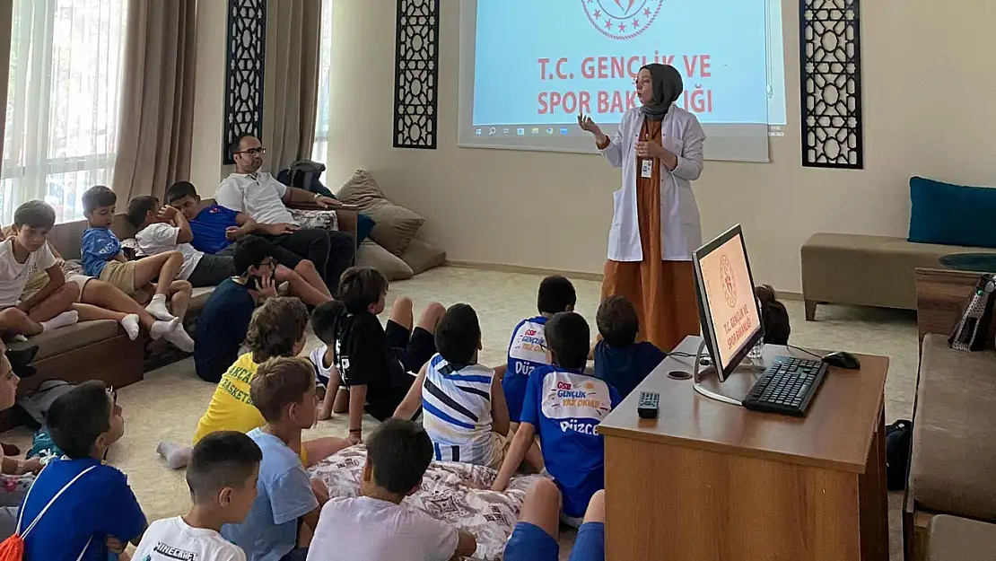 Akçakoca'da çocuklara yönelik sağlık eğitimleri devam ediyor