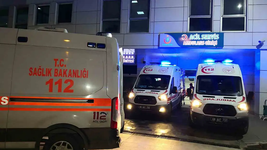 Aksaray'da çocukların bıçaklı kavgası kanlı bitti: 1 yaralı