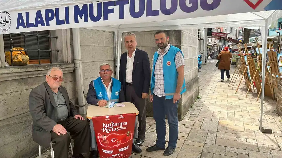 Alaplı Müftülüğü vekalet yoluyla kurban bağış standı açtı