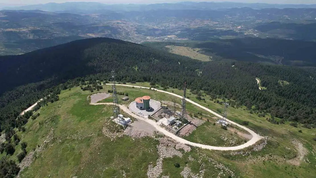 Alev gözcüleri 2 bin rakımda yangın nöbeti tutuyor