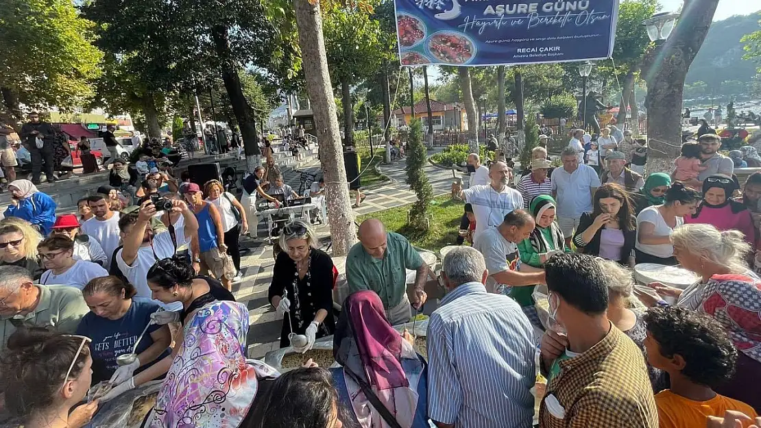 Amasra Belediyesinden aşure ikramı