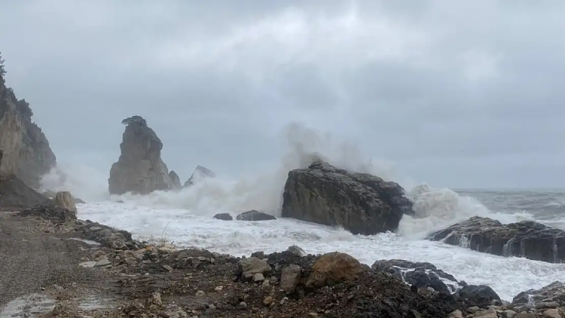 Amasra'da dev dalgalar oluştu