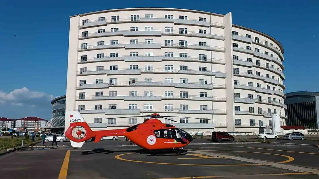 Ambulans helikopter yeni doğan bebek için havalandı