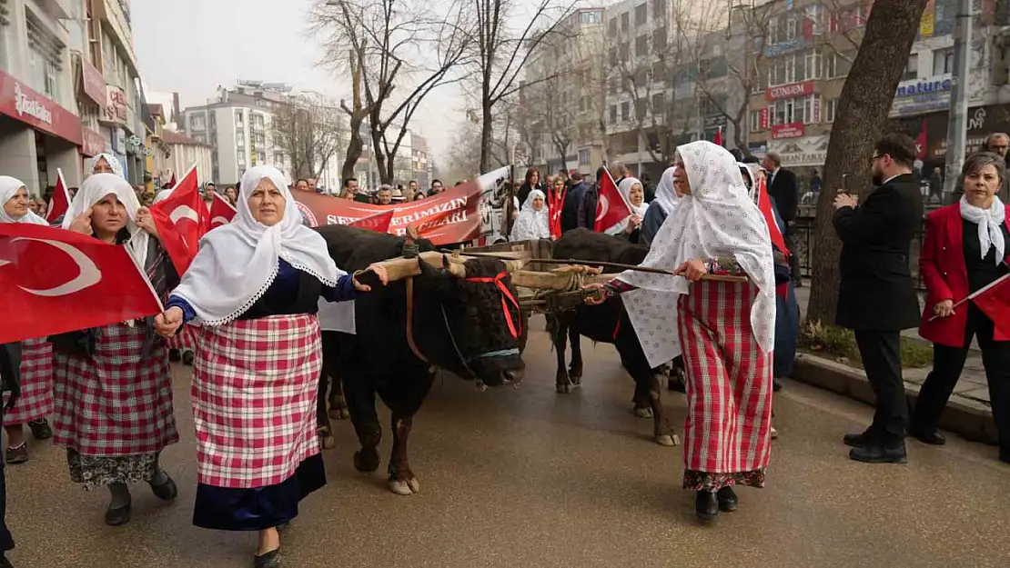 Anadolu'nun işgaline karşı tek yürek olan kadınların milli mücadele ruhu 105 yıl sonra yaşatıldı