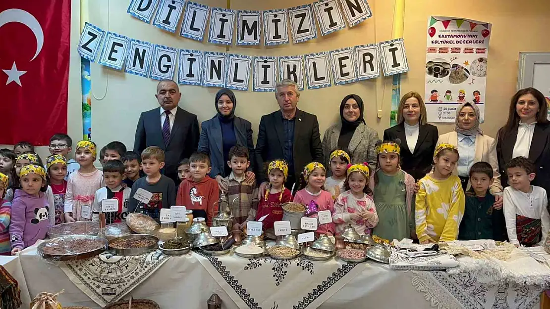 Anaokulu öğrencilerinin atık malzemelerden yaptığı ürünler ilgi gördü