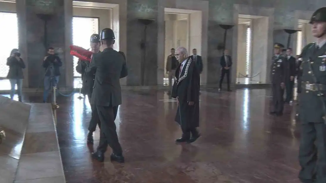 Anayasa Mahkemesi heyeti Anıtkabir'i ziyaret etti