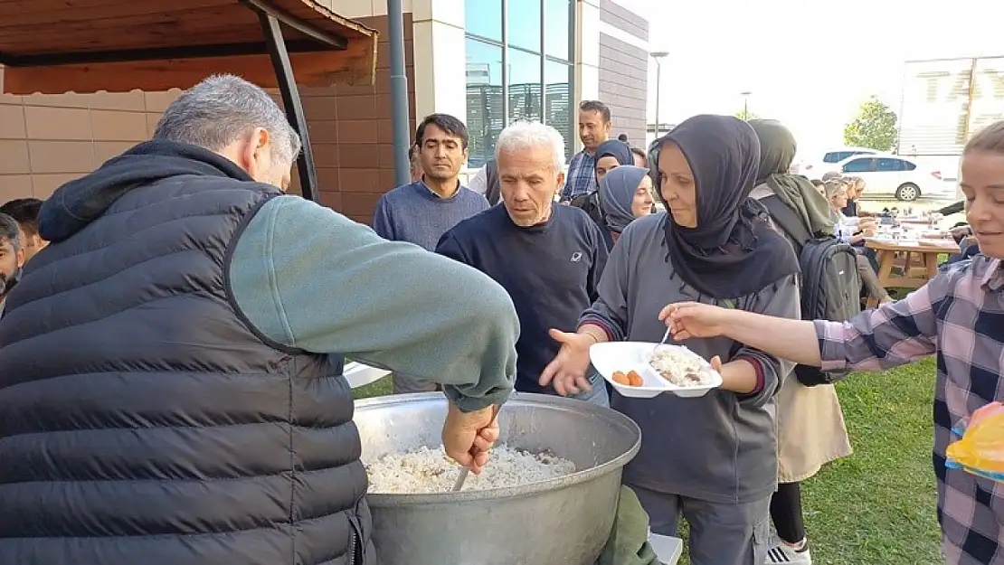 Konuralp pirincini tanıtmak için kollar sıvandı