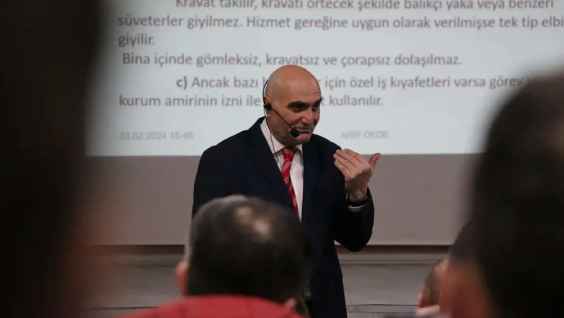 Arif Dede'den 'Protokol Kuralları' semineri