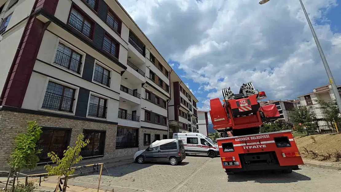 Arkadaşına intihar edeceğini söyledi, polis ve itfaiye balkondan girerek kurtardı