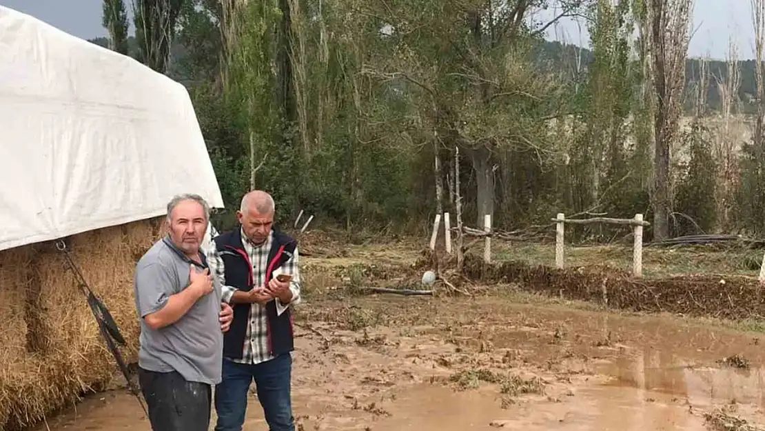 Aşırı yağışlar su taşkınlarına neden oldu