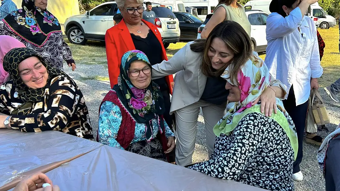 'Aşurenin bereketi, bolluğu eksik olmasın'