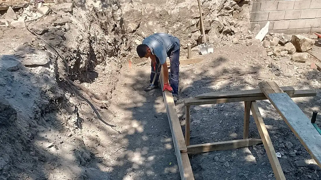 Avni Çelebi Parkı'nda revizyon çalışması