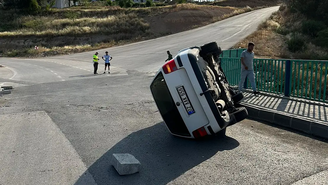 Aynı yolda bir haftada 3 araç takla attı