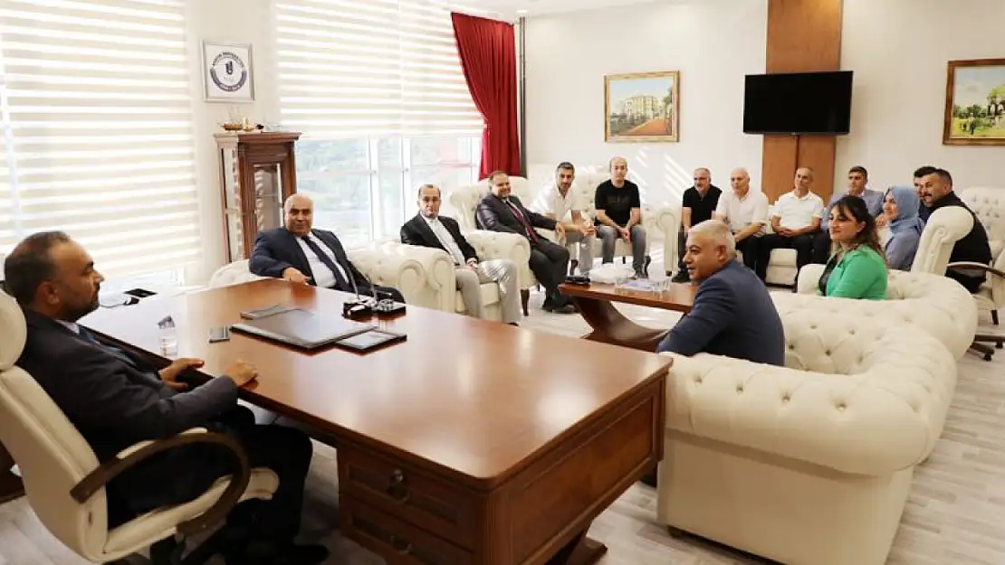 Bartın Elazığlılar Derneği'nden Elazığlı Rektör Akkaya'ya Hayırlı Olsun Ziyareti