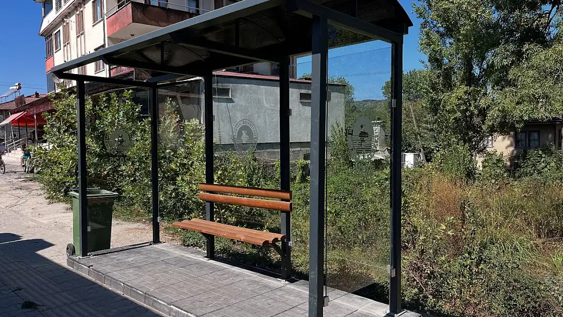 Bartın'da Otobüs Durakları Yenilendi