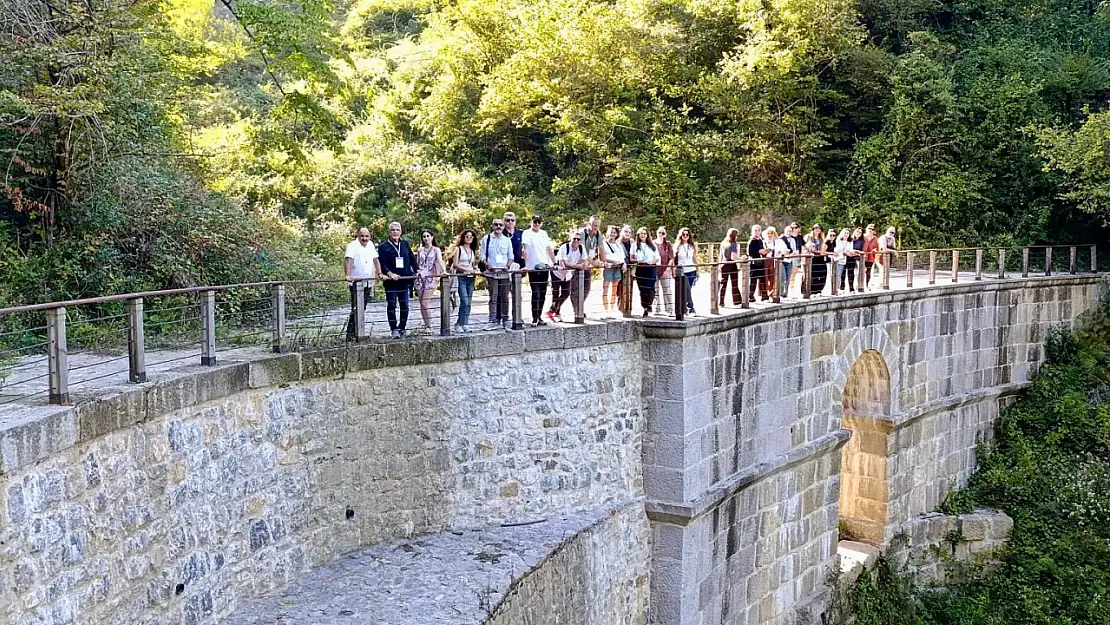 BARÜ'den 16 üniversiteden öğrencilere iklim değişikliği eğitimi