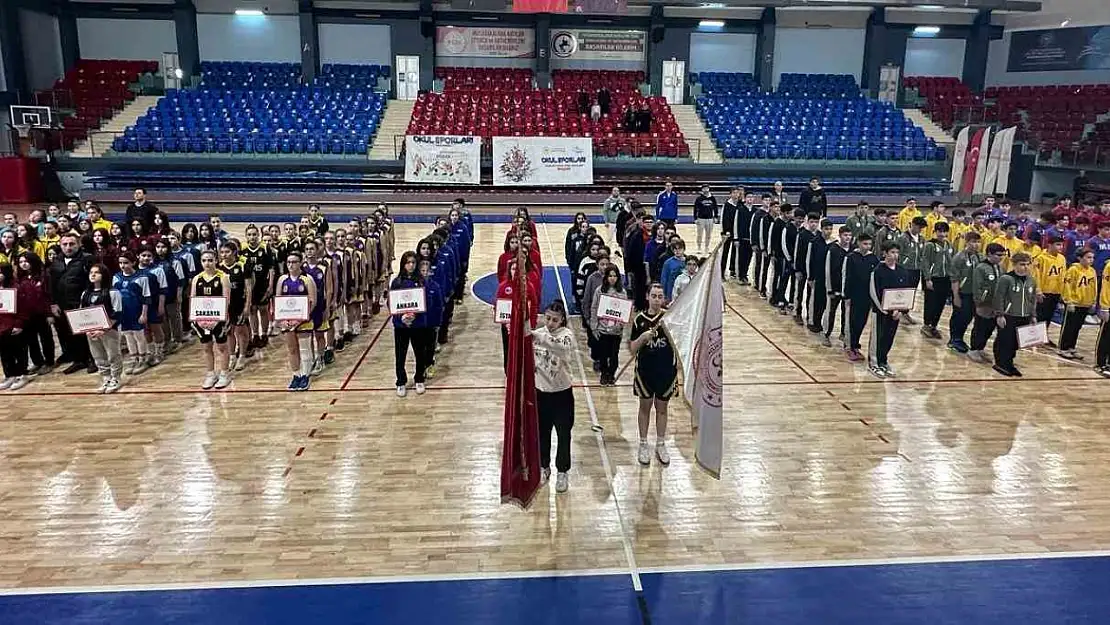 Basketbol grup müsabakaları Düzce'de başladı