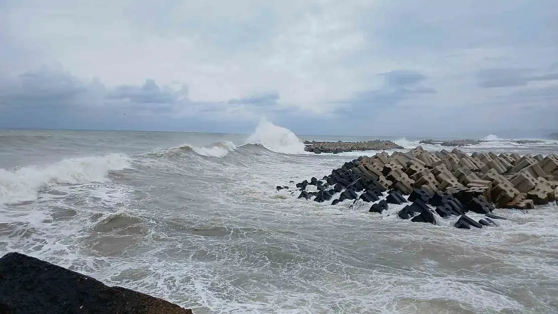 Batı Karadeniz'de fırtına uyarısı yapıldı