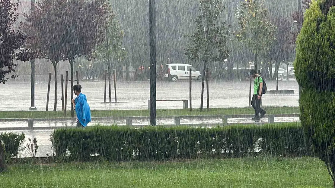 Batı Karadeniz'de sel ve su baskını uyarısı