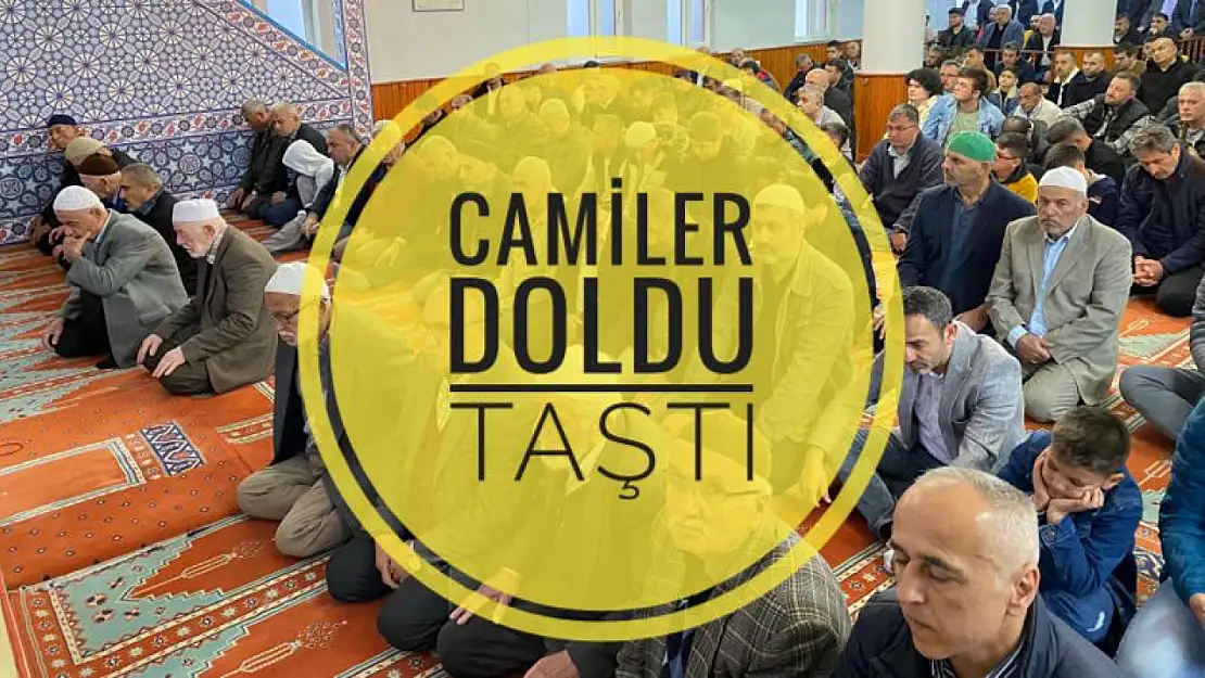 Bayram namazında camiler doldu taştı