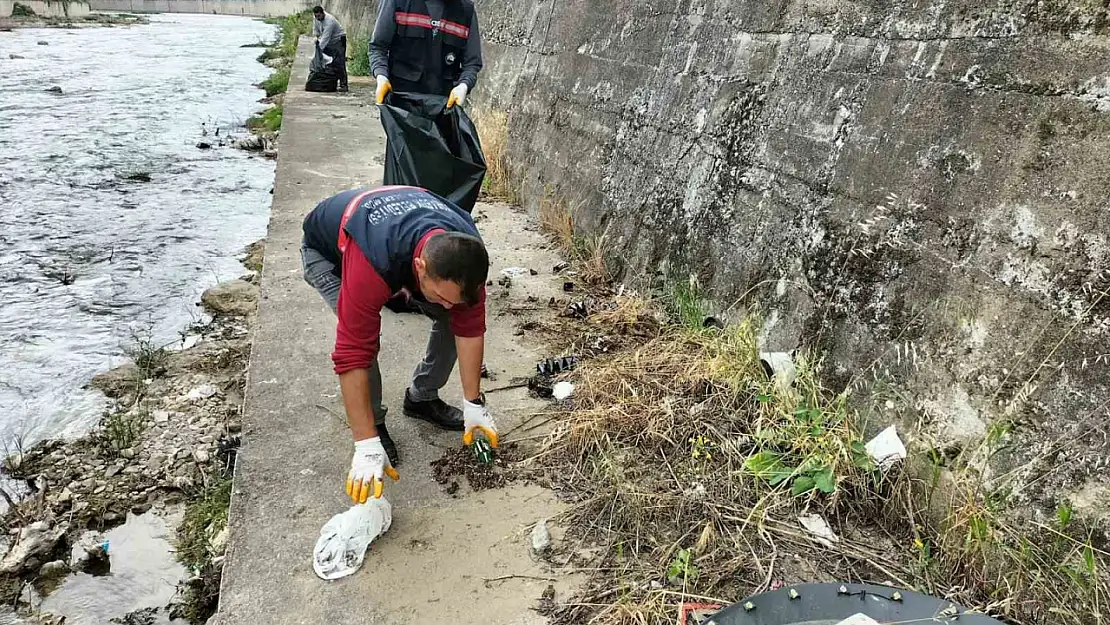 Bayram öncesi Karabük'te temizlik çalışmaları hızlandı