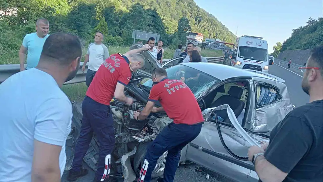 Bayram sabahı kaza yapan çifti ölüm ayırdı