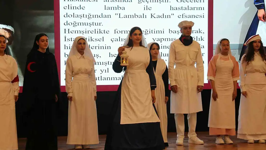 BEUN'de Hemşirelik Haftası'na özel tarihi defile