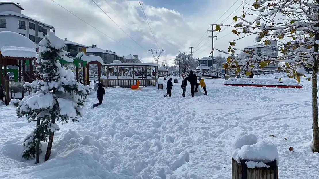 Bolu'da eğitime kar engeli