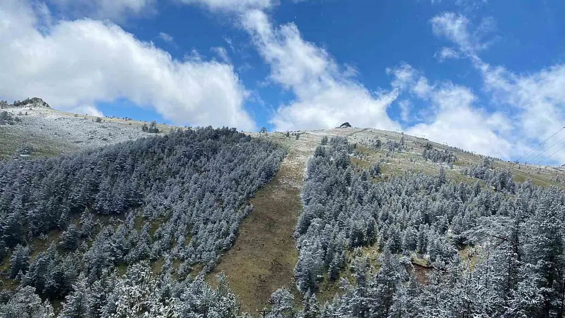 Bolu'ya kar yağdı