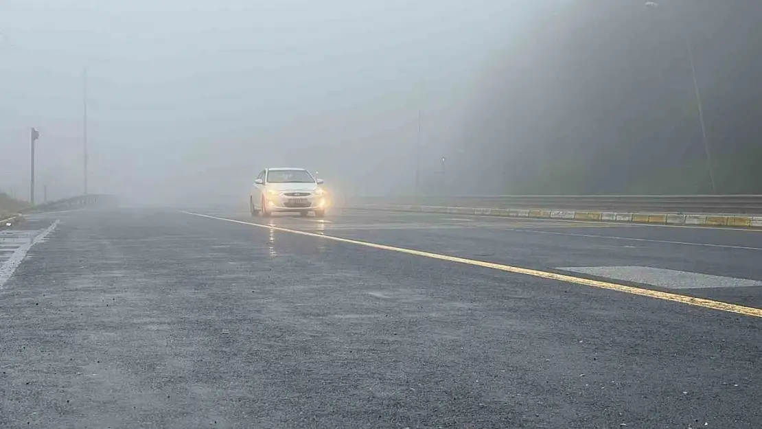 Bolu Dağı'nda sis etkili oluyor
