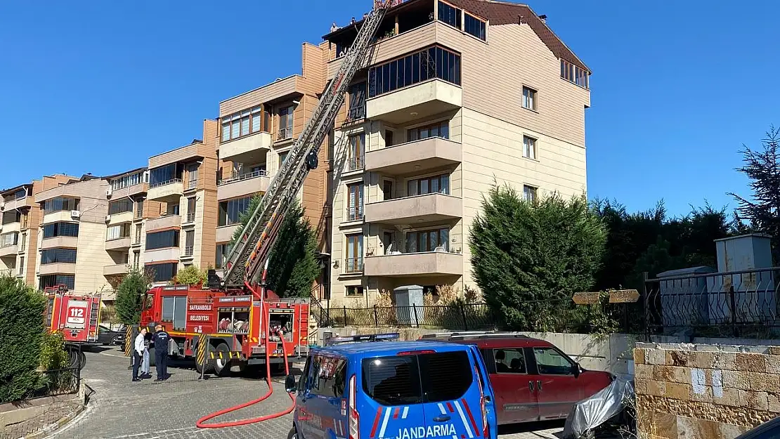 Çatı katında çıkan yangın söndürüldü