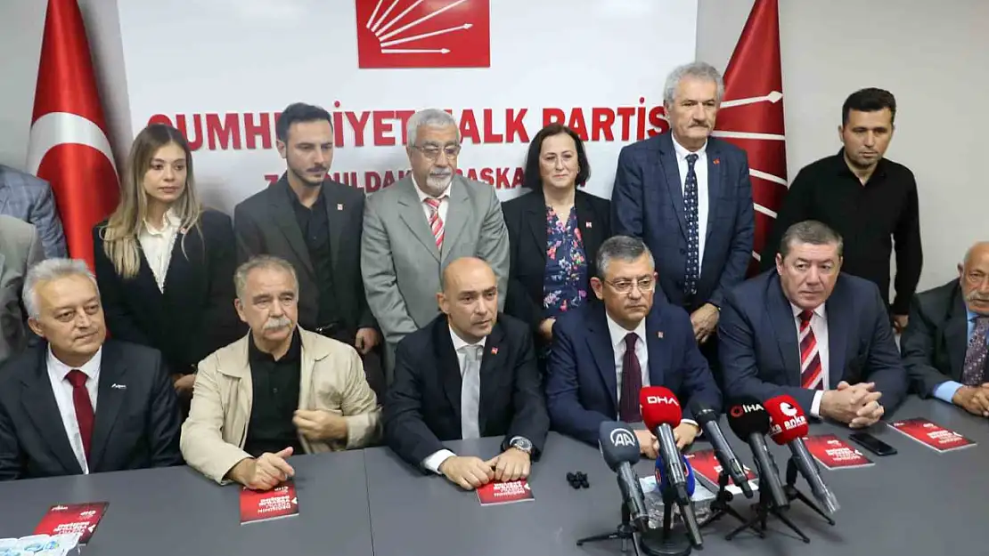 CHP'li Özel, Bu parti böyle kötü yönetilmeye devam ederse biz daha çok ağlayacağız