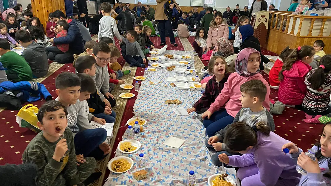 Çocuklar ilk orucum ilk iftarım programında buluştu