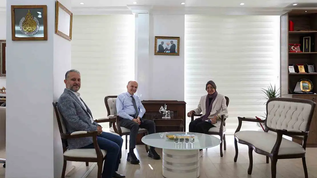 Cumhurbaşkanı Başdanışmanı Oruç'tan, Başkan Özlü'ye ziyaret