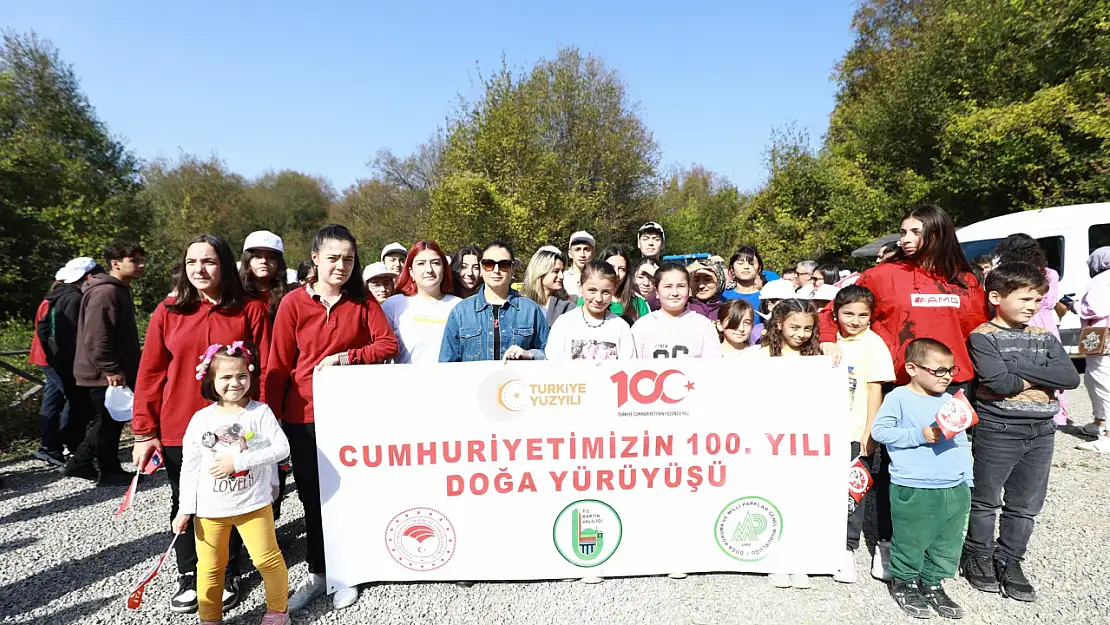 'Cumhuriyetimizin 100. Yılı Doğa Yürüyüşü' düzenlendi