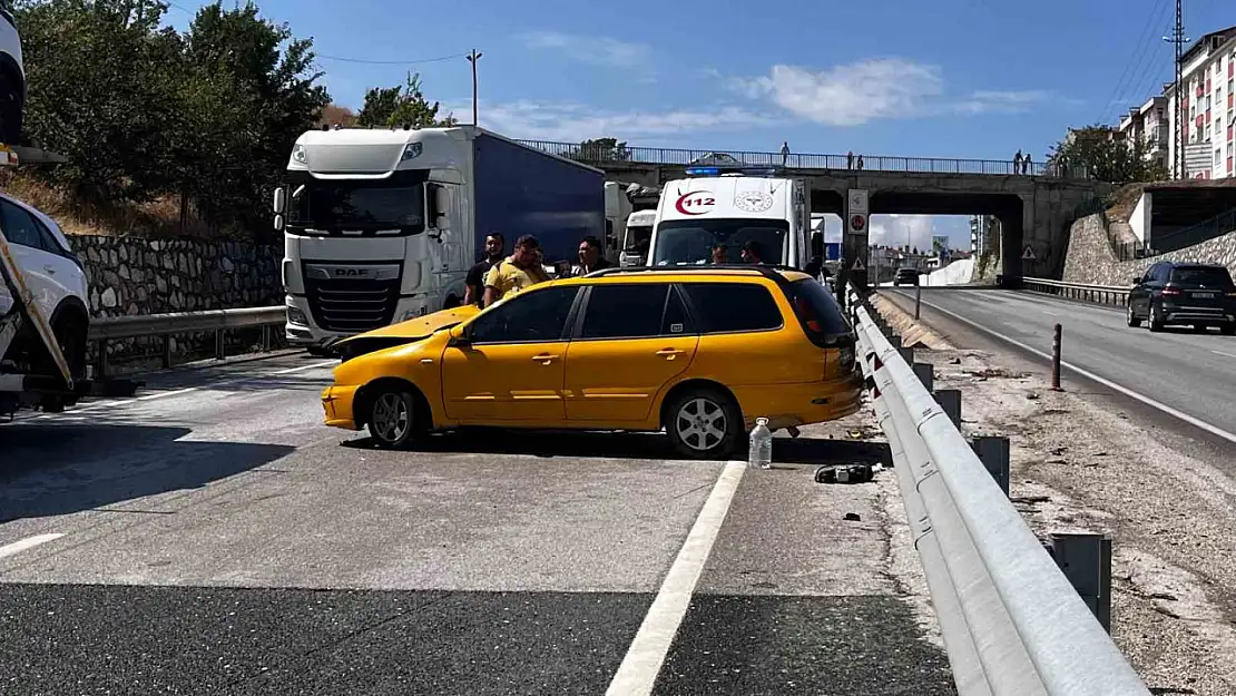 Makaslayan tır kazaya sebep oldu: 1 yaralı