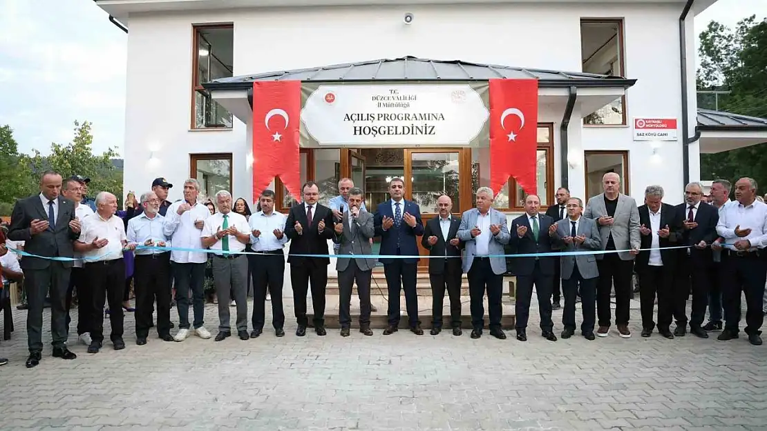 Depremde yıkılan caminin yerine yenisi yapıldı