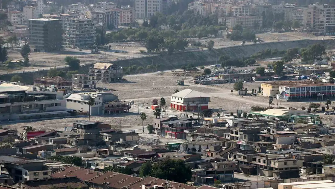 Depremin Hatay'daki izleri gökyüzünden görüntülendi