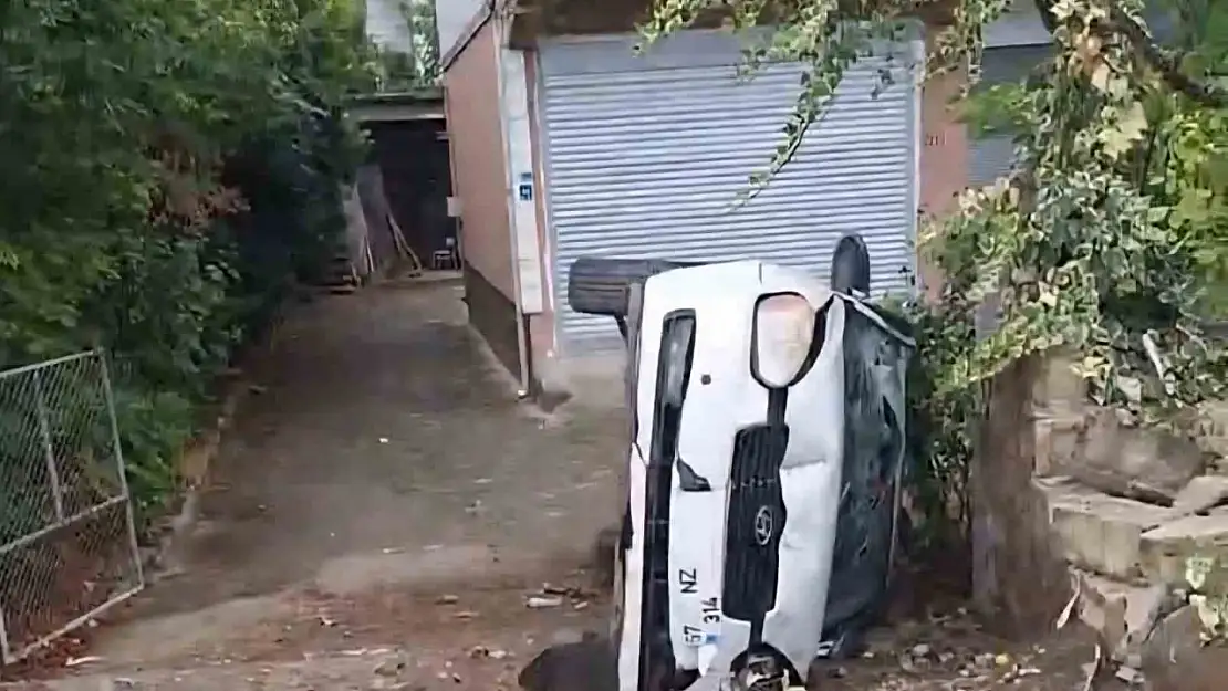 Devrek'teki trafik kazasında sürücü yara almadan kurtuldu