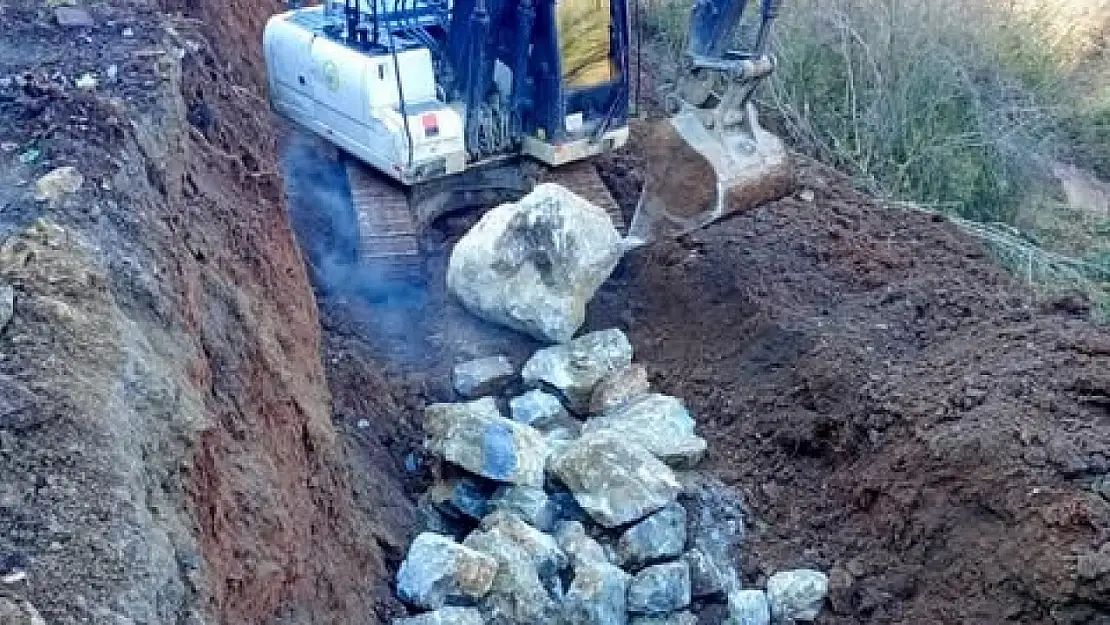 Dipsizgöl'de heyelan çalışması tamamlandı